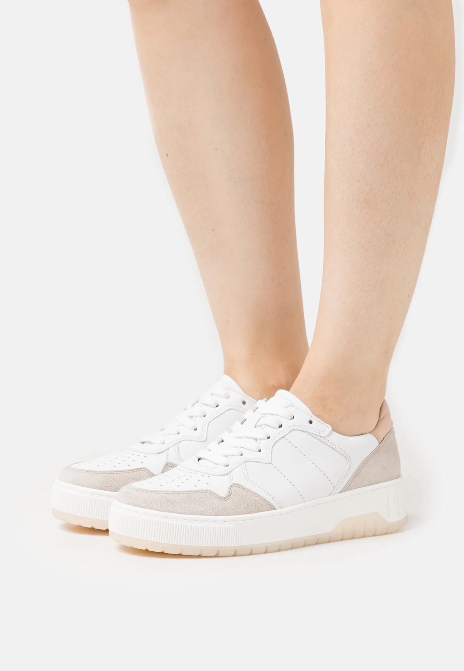 Gabor Comfort Trainers - Weiss/Neve/Puder 3 Gabor Comfort Trainers - Weiss/Neve/Puder