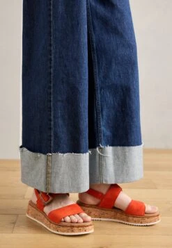 Gabor Comfort Platform Sandals - Blue 23 Gabor Comfort Platform Sandals - Blue -Gabor Boots f3472c060d4945a98da6bbe405ce45f6